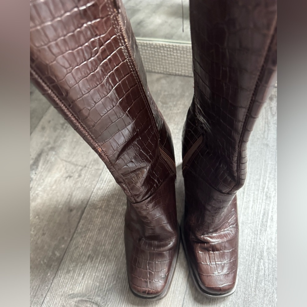 Bass Brown Leather Upper Shoes - Picture 2 of 6